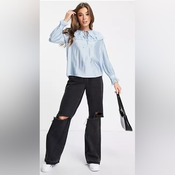 St Roche ruffled collar blouse. - Picture 10 of 12